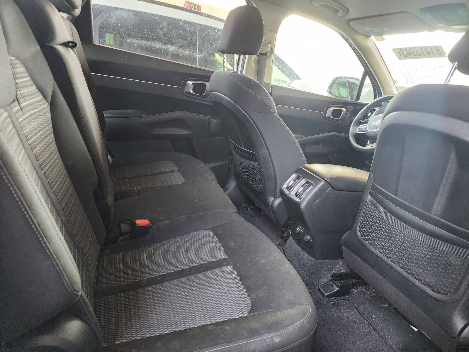 2021 KIA SORENTO — 68827 Miles — Lot 81413943 — Souq - Marhaba Auctions Used Cars - Image 6