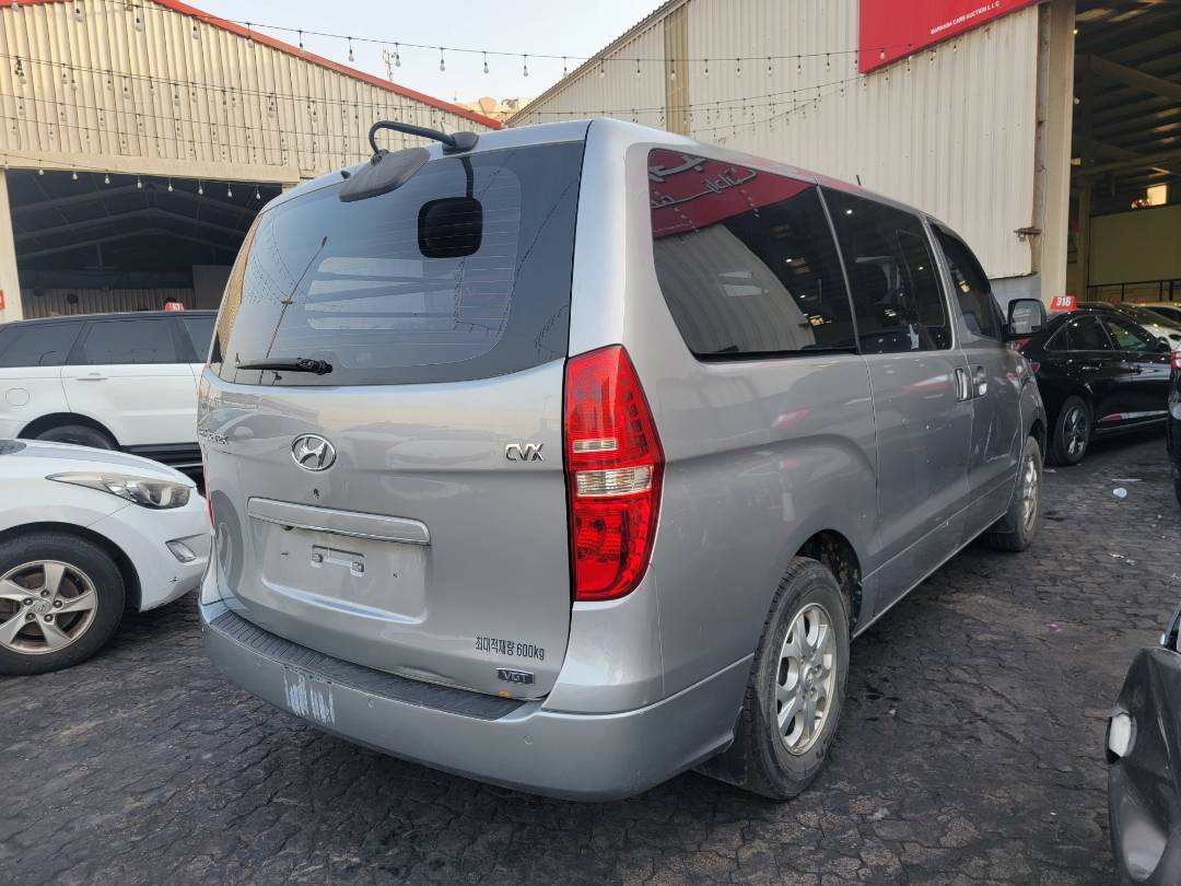 2011 HYUNDAI GRAND STAREX — 205938 KM — Lot JBBU286665 — Main - Marhaba Auctions Used Cars - Image 5