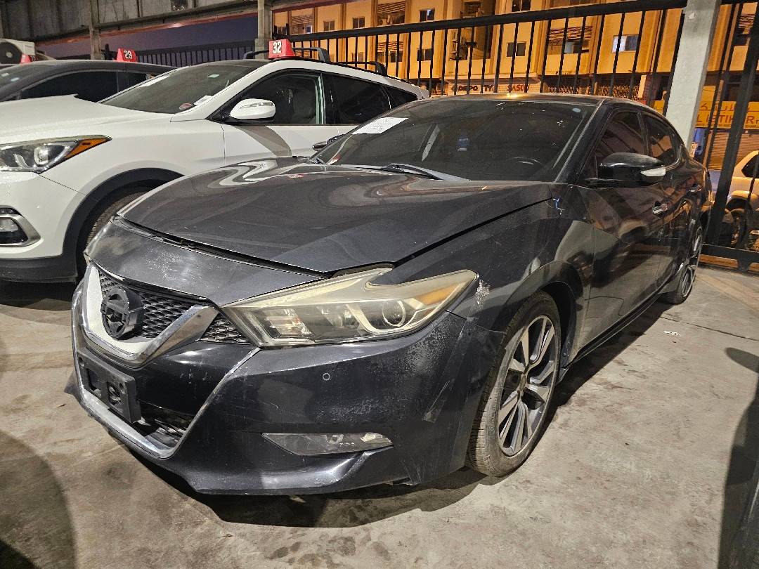 NISSAN MAXIMA S