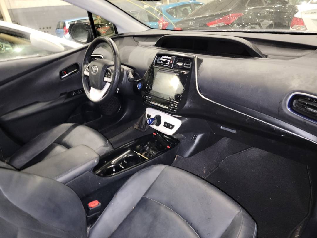 2017 TOYOTA PRIUS — 170201 Miles — Lot 70063983 - Marhaba Auctions Used Cars - Image 6