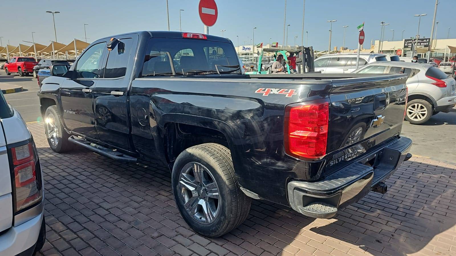 2017 CHEVROLET SILVERADO — 151206 Miles — Lot HZ368023 — Souq - Marhaba Auctions Used Cars - Image 9