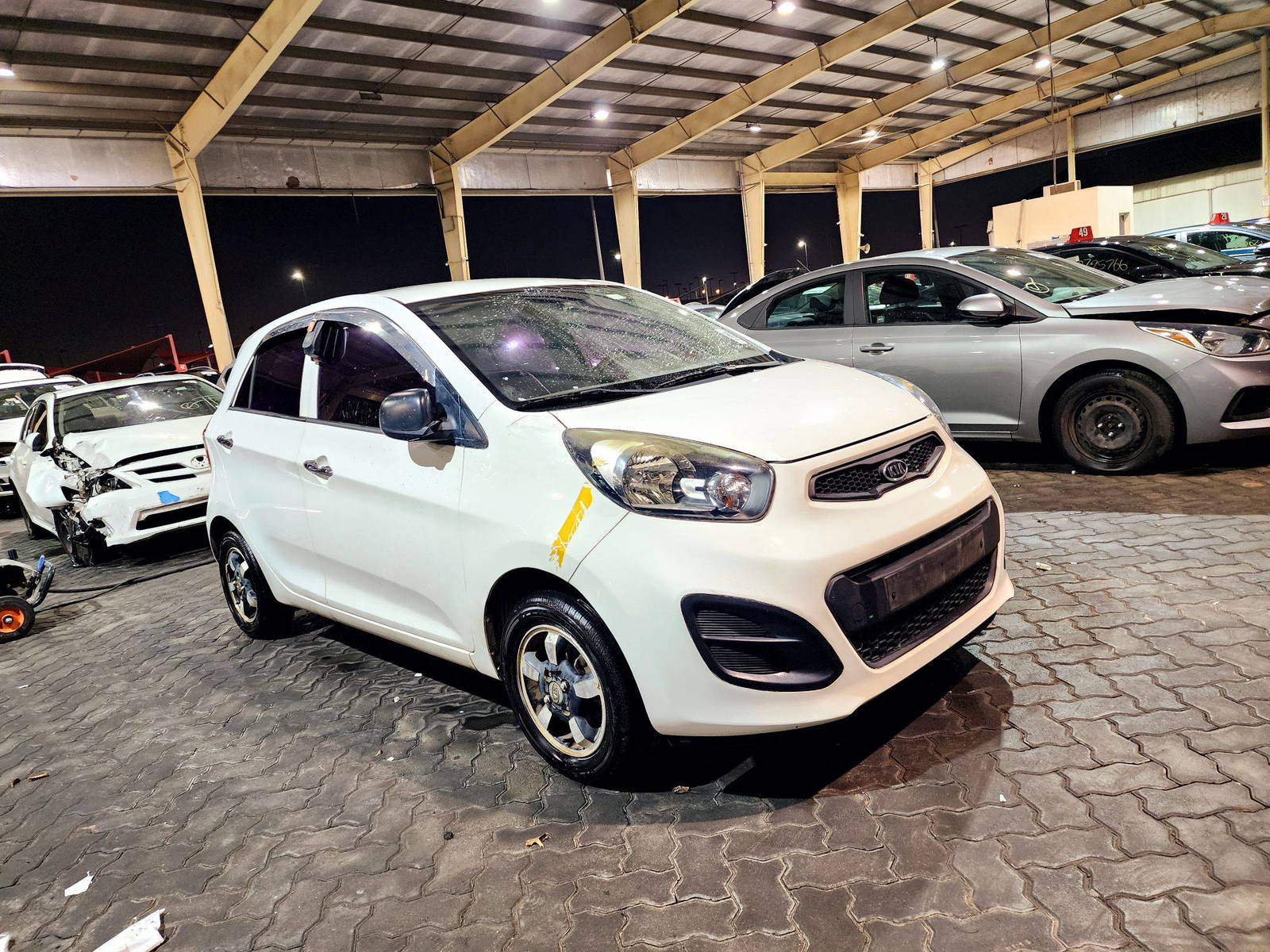 2012 KIA MORNING — 119303 KM — Lot 070441 — Ind. 12 - Marhaba Auctions Used Cars - Image 4