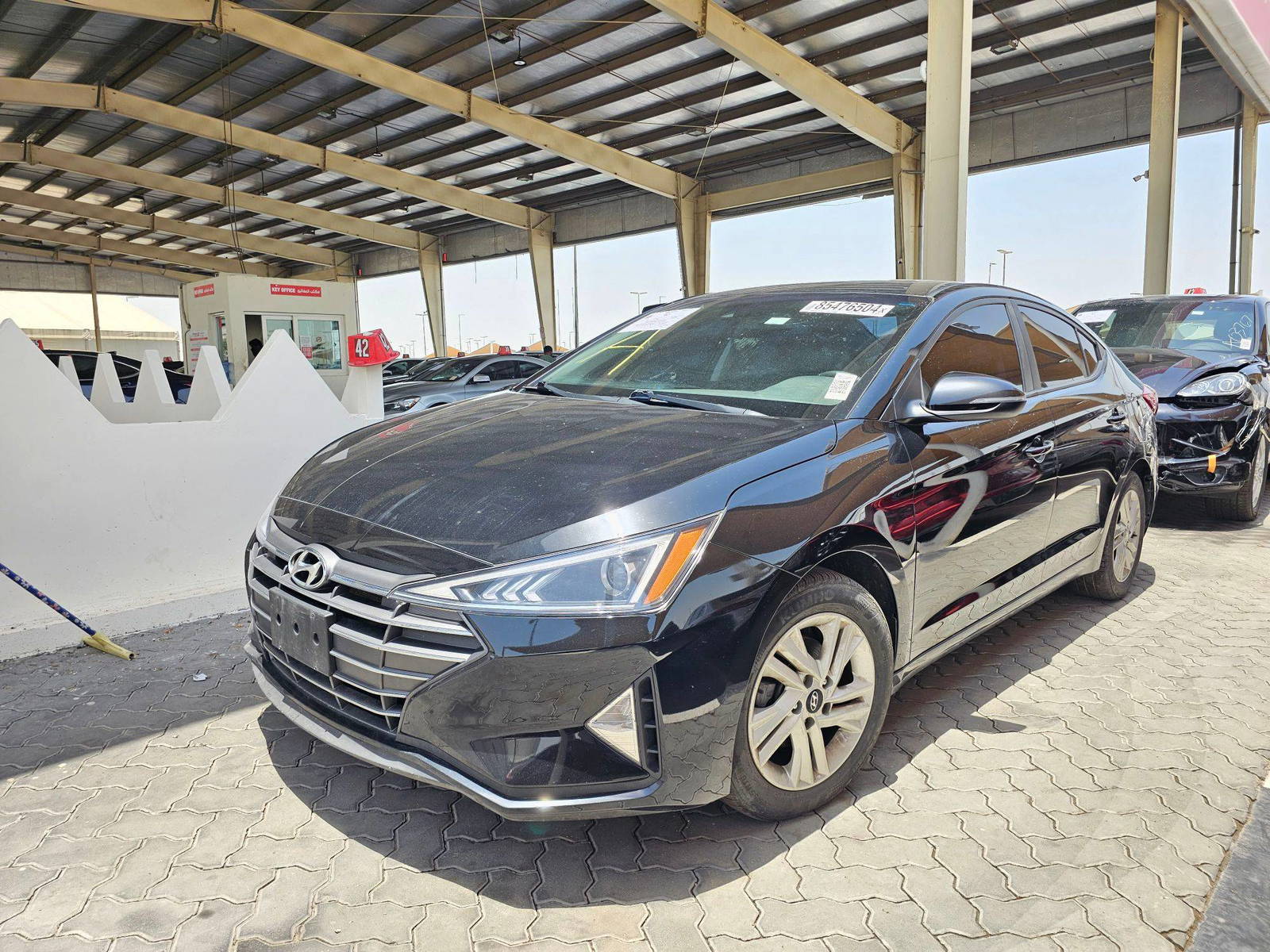 2020 HYUNDAI ELANTRA — 125324 KM — Lot 85476504 — Souq - Marhaba Auctions Used Cars - Image 5