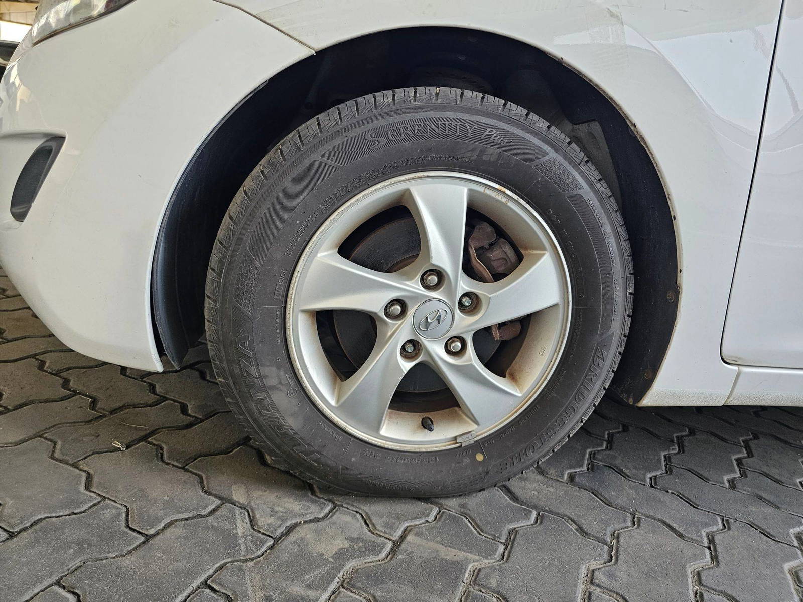 2012 HYUNDAI AVANTE — 133403 KM — Lot 209788 — Main - Marhaba Auctions Used Cars - Image 10