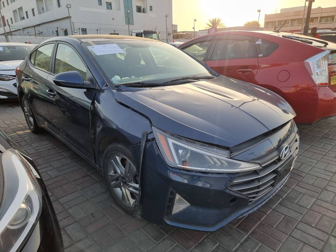 2019 HYUNDAI ELANTRA — 109080 KM — Lot 54187 — Souq - Marhaba Auctions Used Cars - Image 3