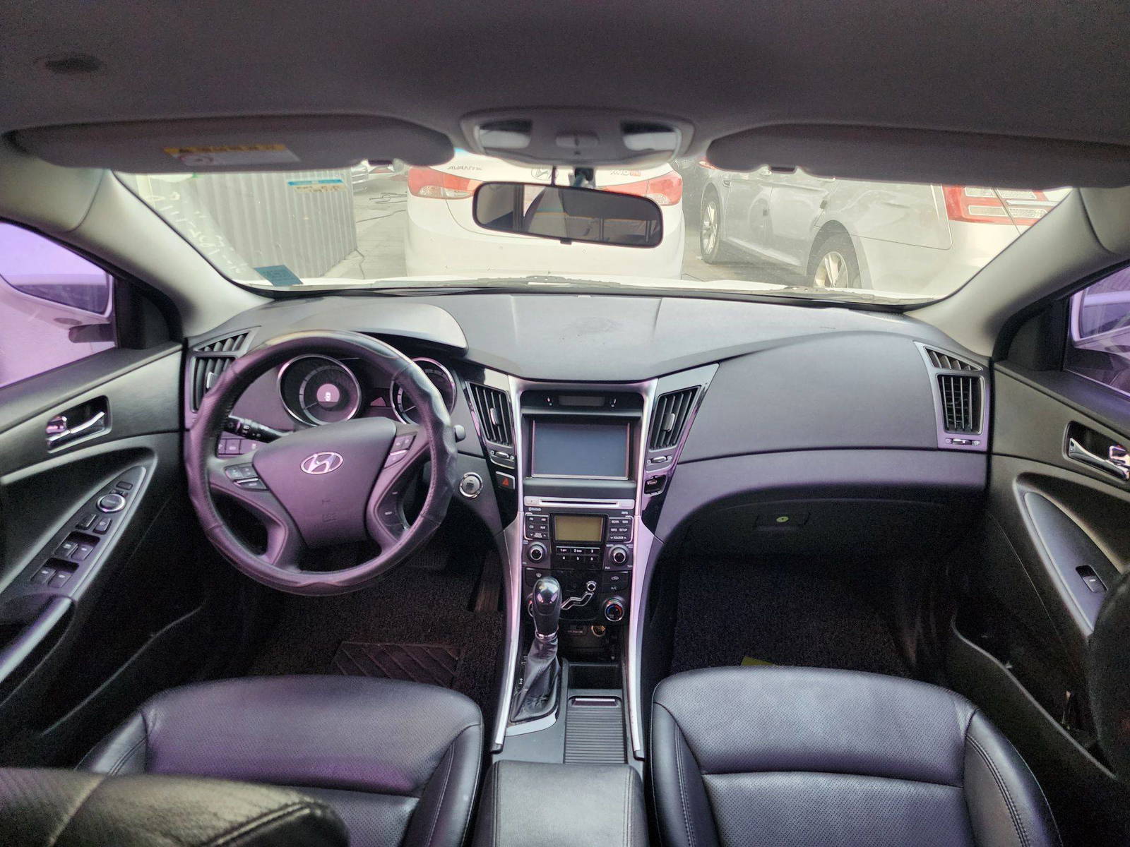 2012 HYUNDAI SONATA — 139715 KM — Lot 350764 — Al Quoz - Marhaba Auctions Used Cars - Image 9