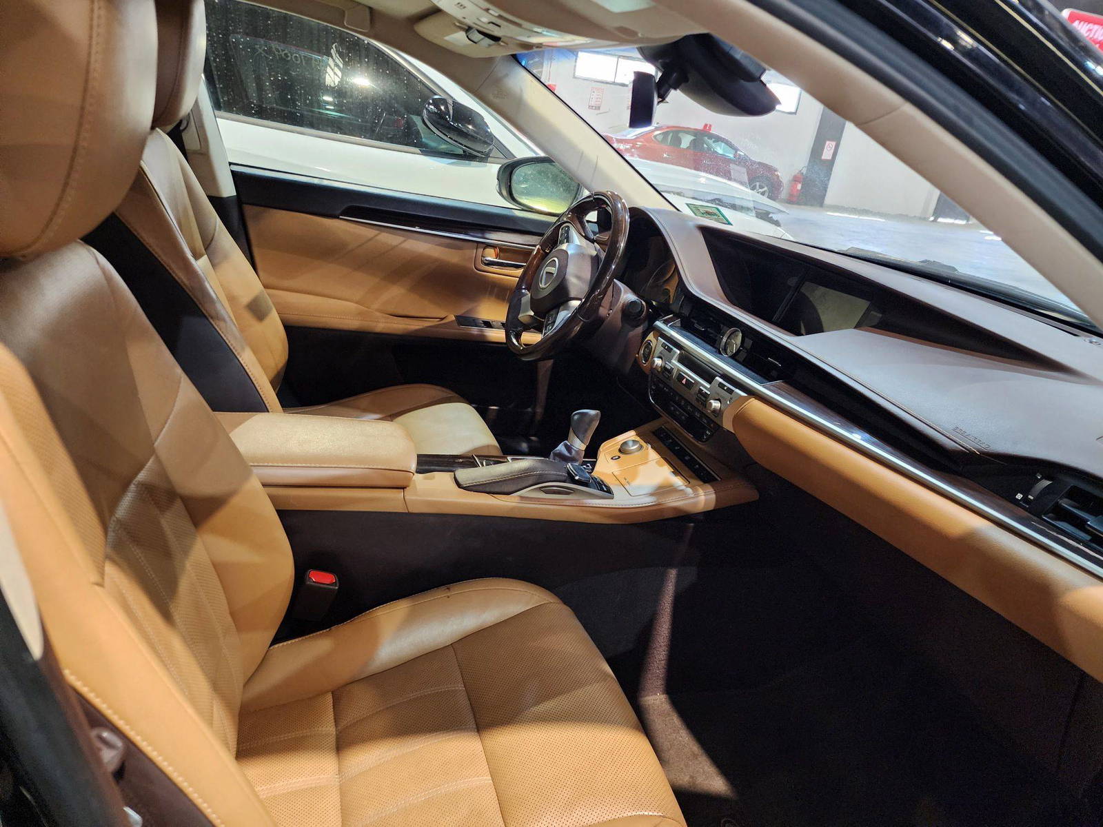 2016 LEXUS ES 350 — 161648 Miles — Lot 34117 — Al Quoz - Marhaba Auctions Used Cars - Image 9