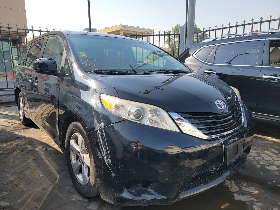 2016 TOYOTA SIENNA — 93007 Miles — Lot 762779 — Main - Marhaba Auctions Used Cars - Image 4