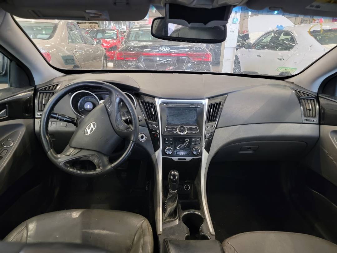 2011 HYUNDAI SONATA — 211524 Miles — Lot 1BH238062 — Main - Marhaba Auctions Used Cars - Image 7