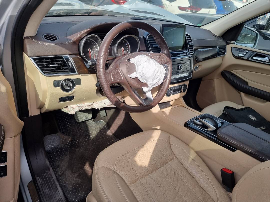 2017 MERCEDES BENZ GLS 450 — 81529 Miles — Lot 215487 — Souq - Marhaba Auctions Used Cars - Image 9