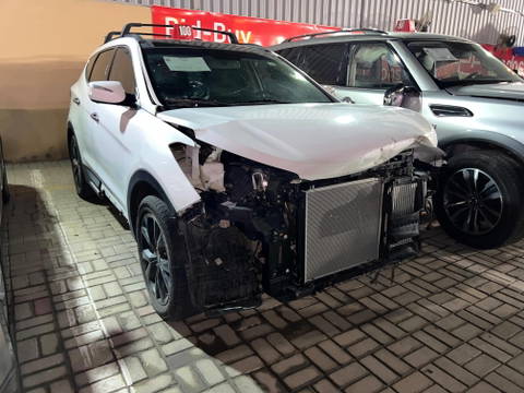 2017 HYUNDAI SANTA FE at Marhaba Auctions