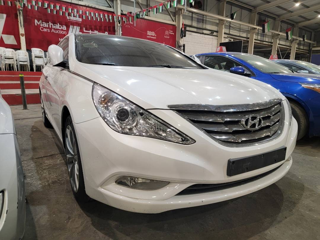2010 HYUNDAI SONATA — 185869 KM — Lot 18872 — Main - Marhaba Auctions Used Cars - Image 4