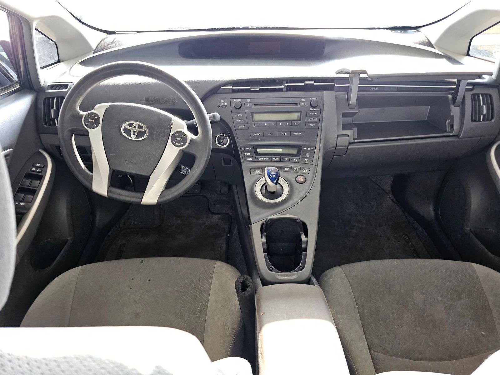 TOYOTA PRIUS 2011 - Marhaba Auction Used Cars - Image 7
