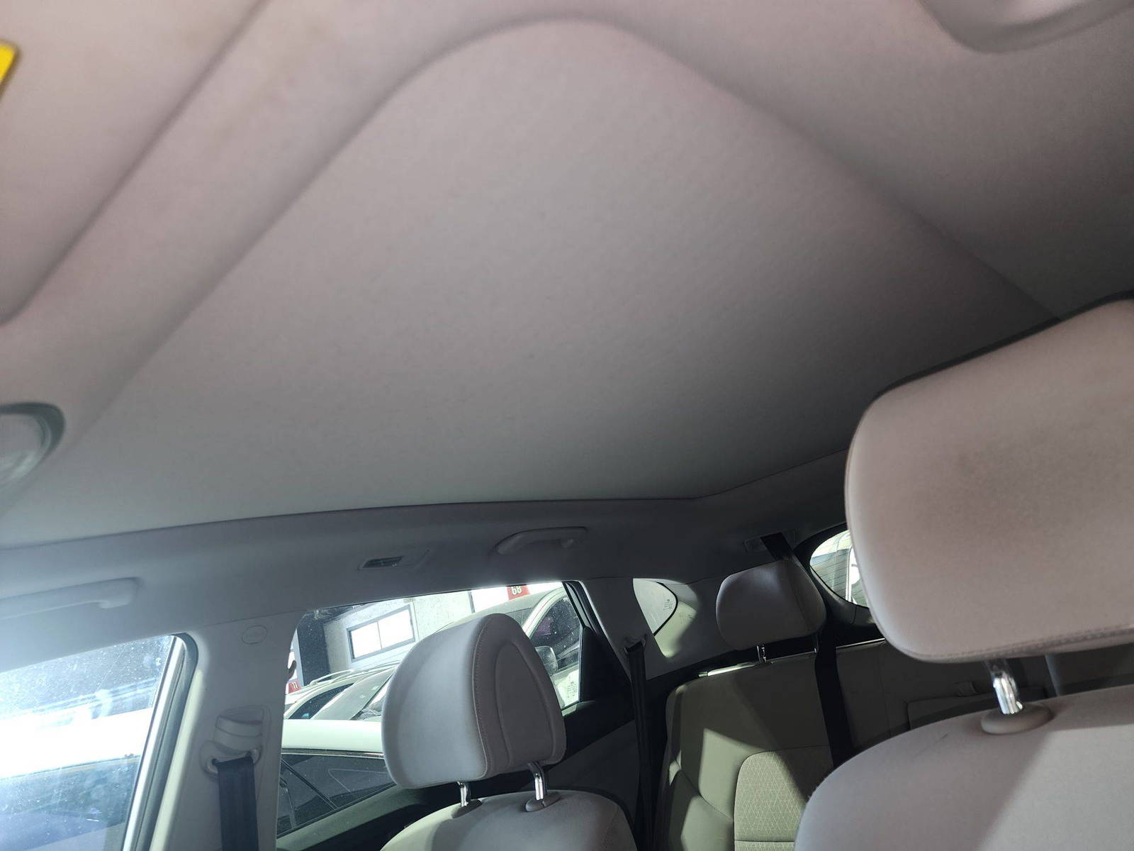 HYUNDAI TUCSON 2018 - Marhaba Auction Used Cars - Image 10