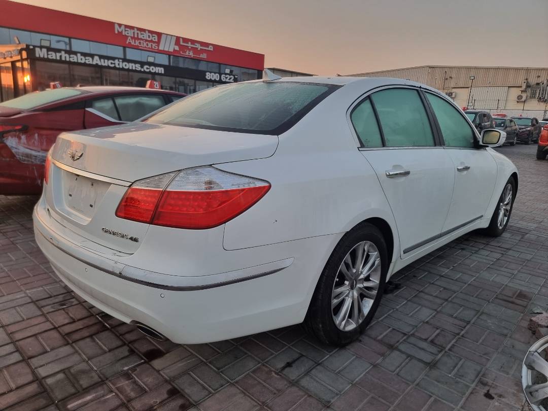 2011 HYUNDAI GENESIS — 241127 Miles — Lot 1252478 — Ind. 12 - Marhaba Auctions Used Cars - Image 4