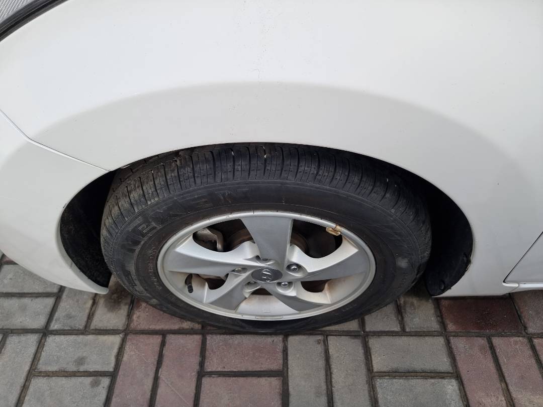 2014 HYUNDAI AVANTE — 148519 KM — Lot 033824 — Souq - Marhaba Auctions Used Cars - Image 9