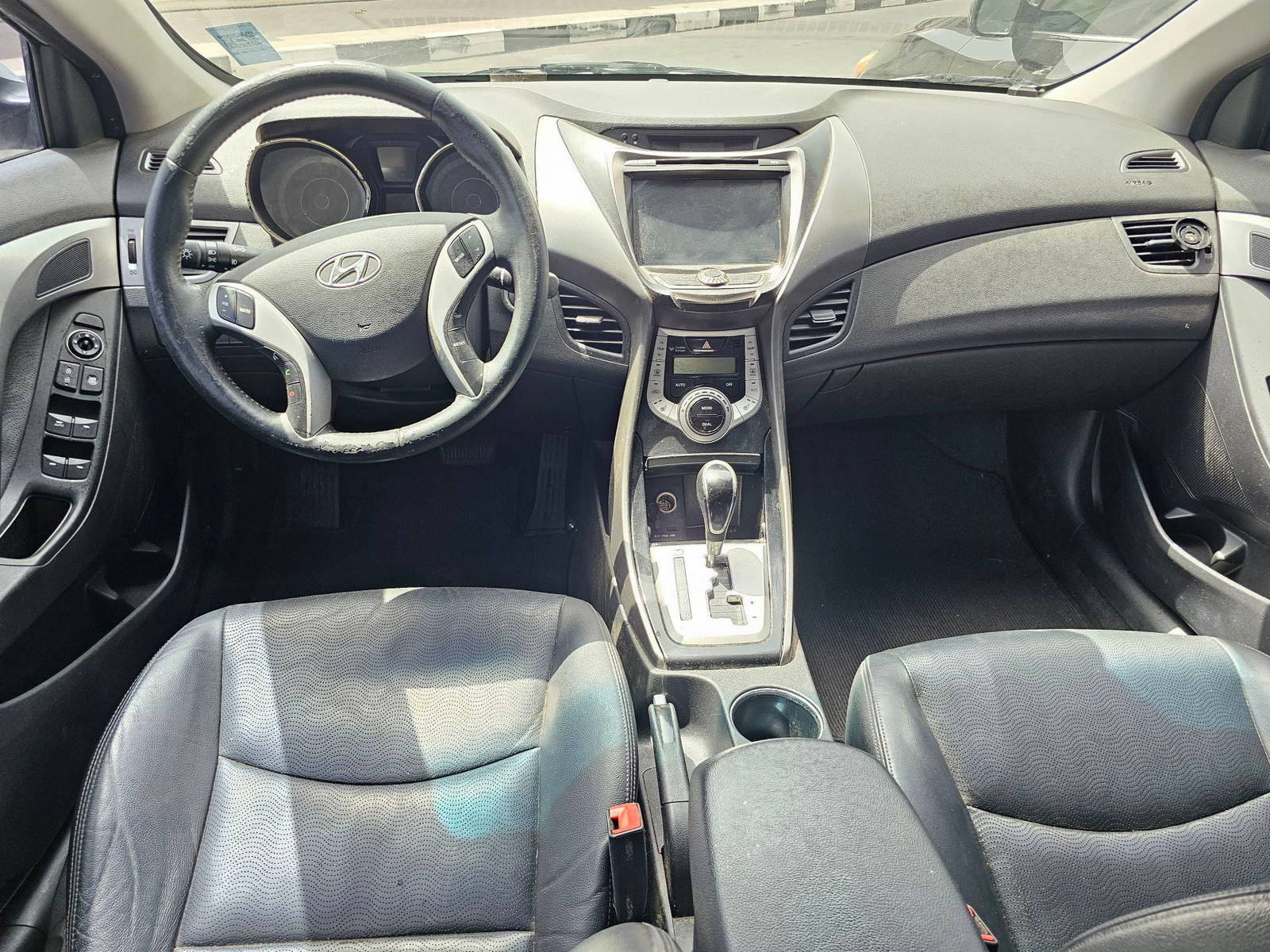2011 HYUNDAI AVANTE — 209311 KM — Lot 077344 — Souq - Marhaba Auctions Used Cars - Image 7