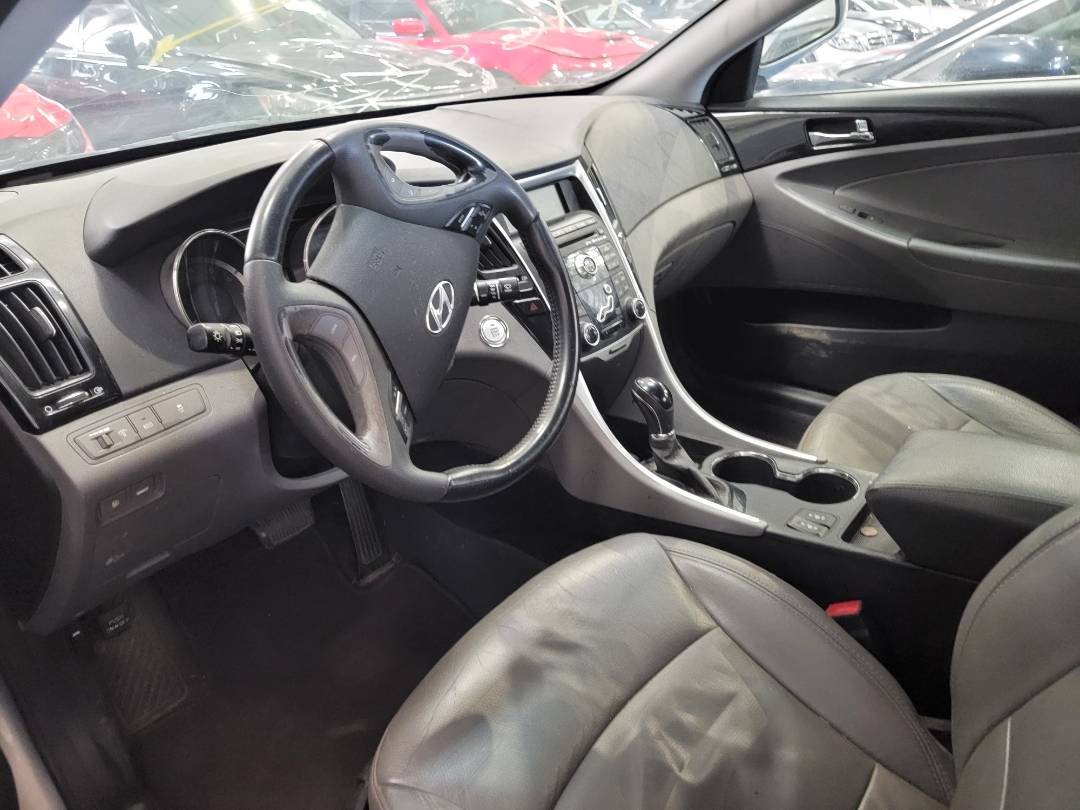 2011 HYUNDAI SONATA — 193113 Miles — Lot 37476944 - Marhaba Auctions Used Cars - Image 5