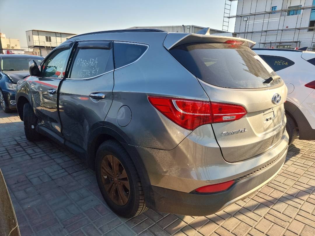 2016 HYUNDAI SANTA FE — 152967 Miles — Lot 124578 — Souq - Marhaba Auctions Used Cars - Image 4