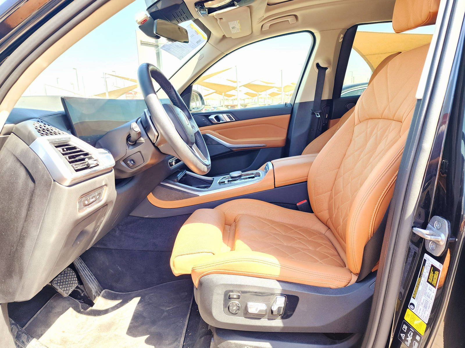 2024 BMW X7 — 16398 KM — Lot 4R9S37024 — Souq - Marhaba Auctions Used Cars - Image 10
