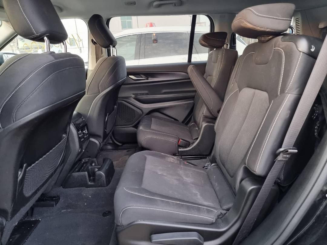 2023 JEEP GRAND CHEROKEE LAREDO — 37819 Miles — Lot 894752 — Al Surrah - Marhaba Auctions Used Cars - Image 6