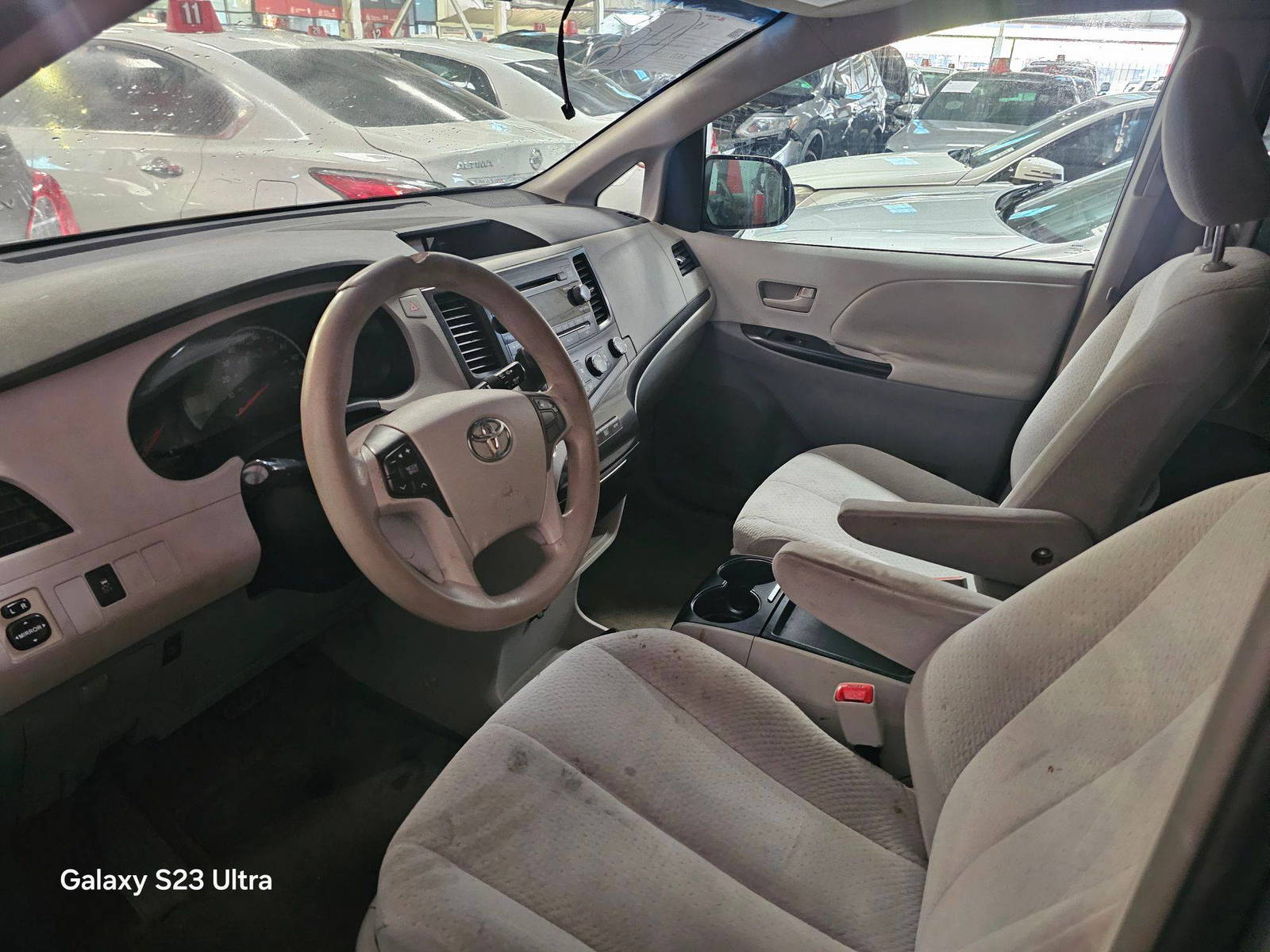 TOYOTA SIENNA 2011 - Marhaba Auction Used Cars - Image 8