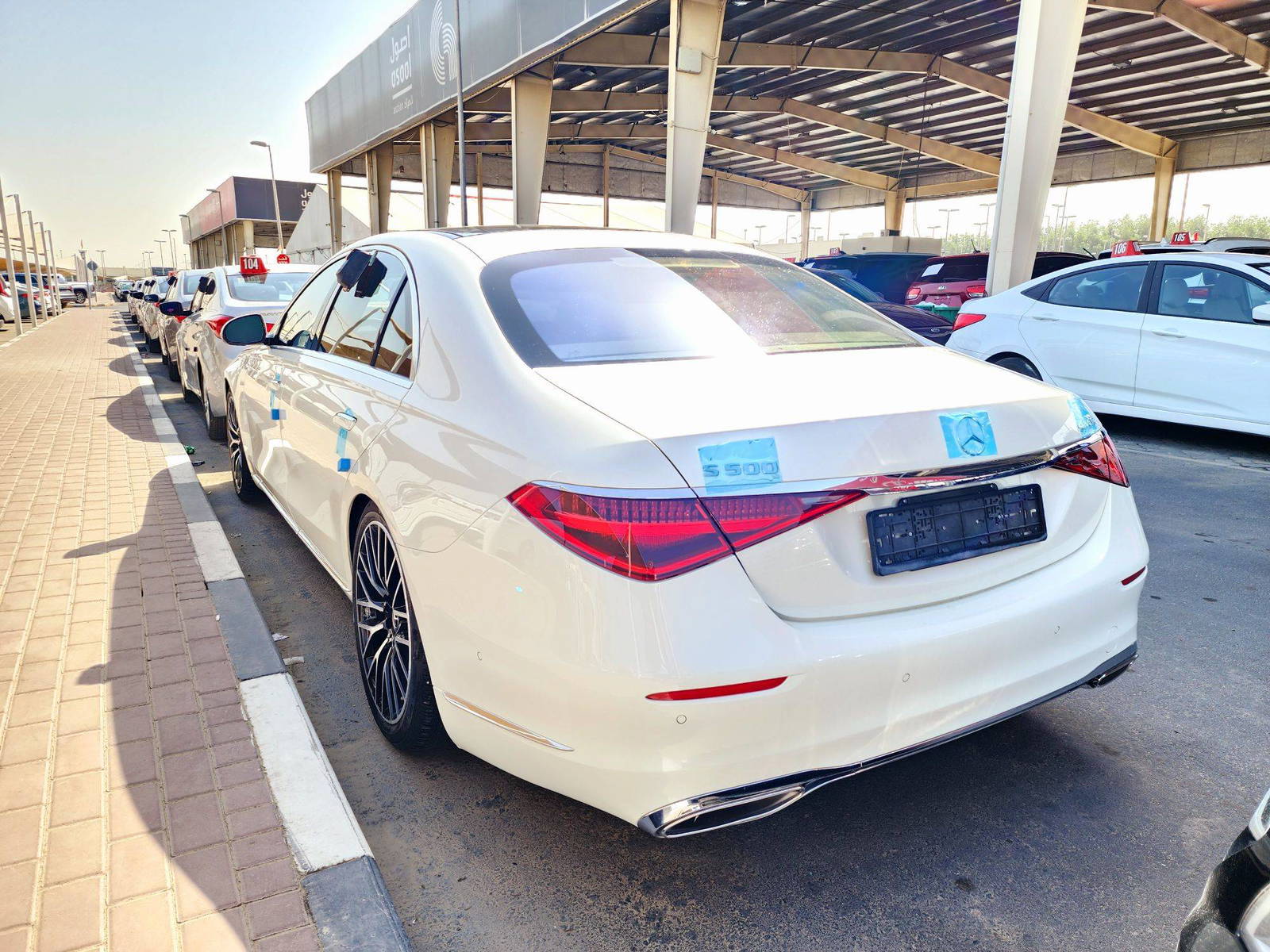2022 MERCEDES BENZ S 500 — 13297 KM — Lot DB7NA066492 — Souq - Marhaba Auctions Used Cars - Image 3
