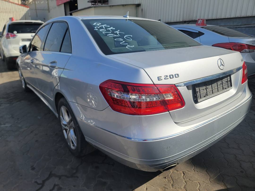 2010 MERCEDES BENZ E 200 — 126864 KM — Lot 242075 — Main - Marhaba Auctions Used Cars - Image 5