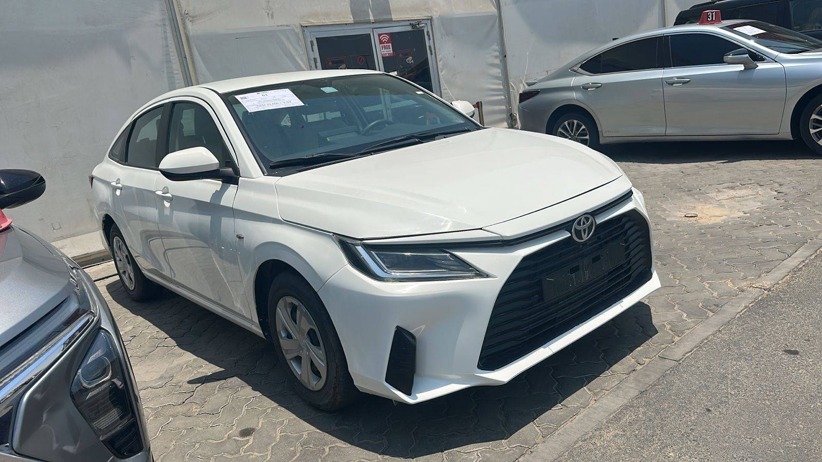 TOYOTA YARIS 2024 view 2