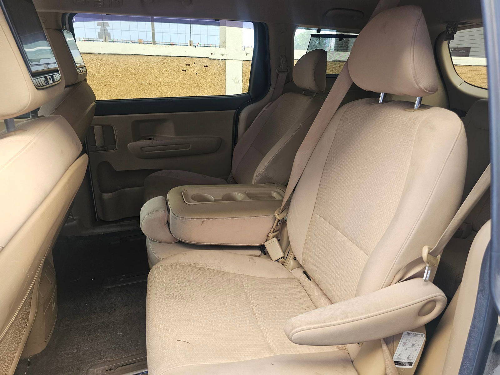 2016 KIA SEDONA — 185148 Miles — Lot 0G6090139 — Main - Marhaba Auctions Used Cars - Image 9