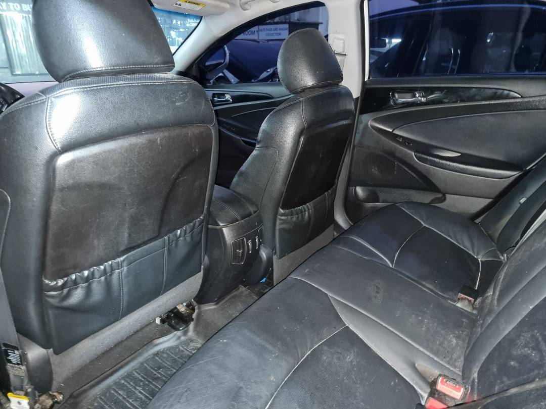 2011 HYUNDAI SONATA — 187704 Miles — Lot 214578 — Ind. 12 - Marhaba Auctions Used Cars - Image 6