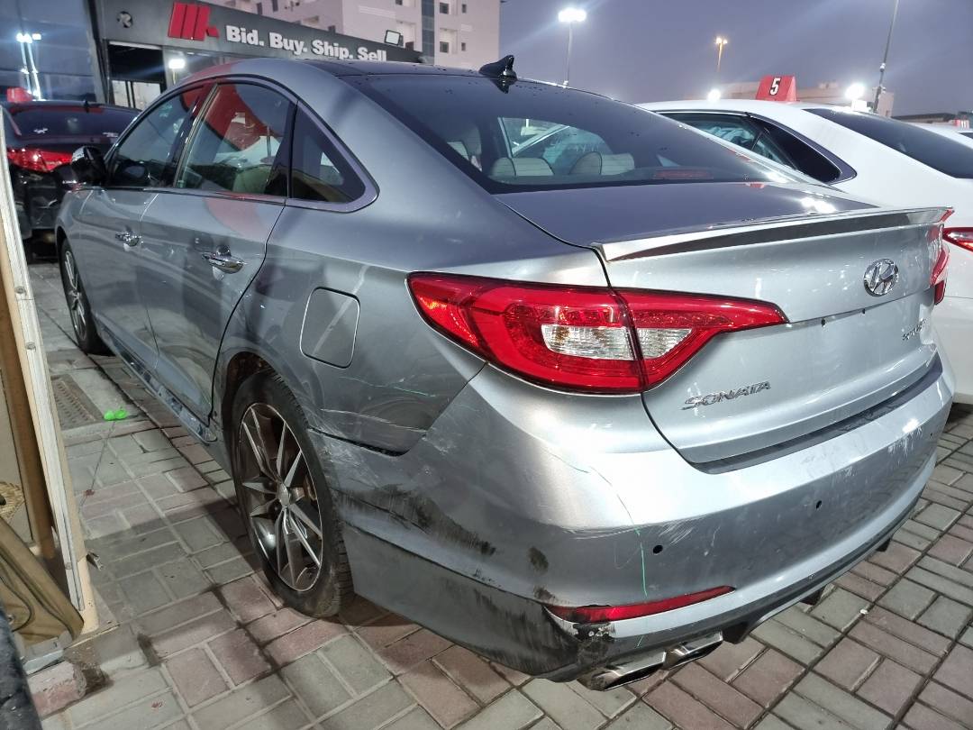 2015 HYUNDAI SONATA — 148856 Miles — Lot 215478 — Ind. 12 - Marhaba Auctions Used Cars - Image 4