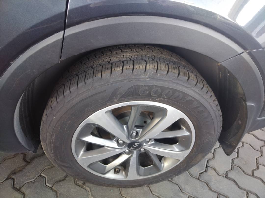 2019 KIA SORENTO — 92167 Miles — Lot 65598933 - Marhaba Auctions Used Cars - Image 4