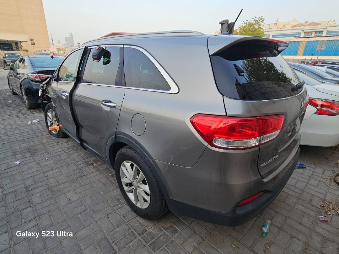 KIA SORENTO 2017 - Marhaba Auction Used Cars - Image 4