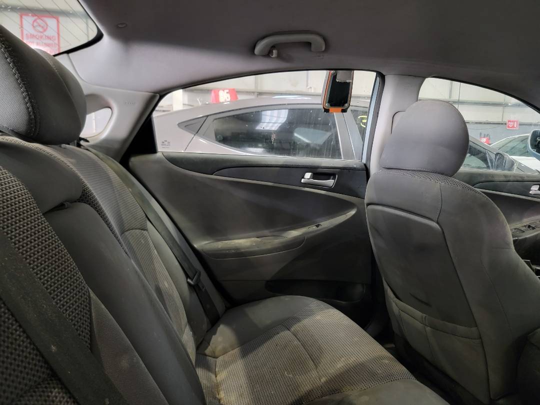 2012 HYUNDAI SONATA — 185075 Miles — Lot 79688663 - Marhaba Auctions Used Cars - Image 4