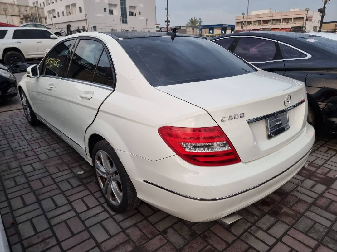MERCEDES BENZ C300 2012 - Marhaba Auction Used Cars - Image 4
