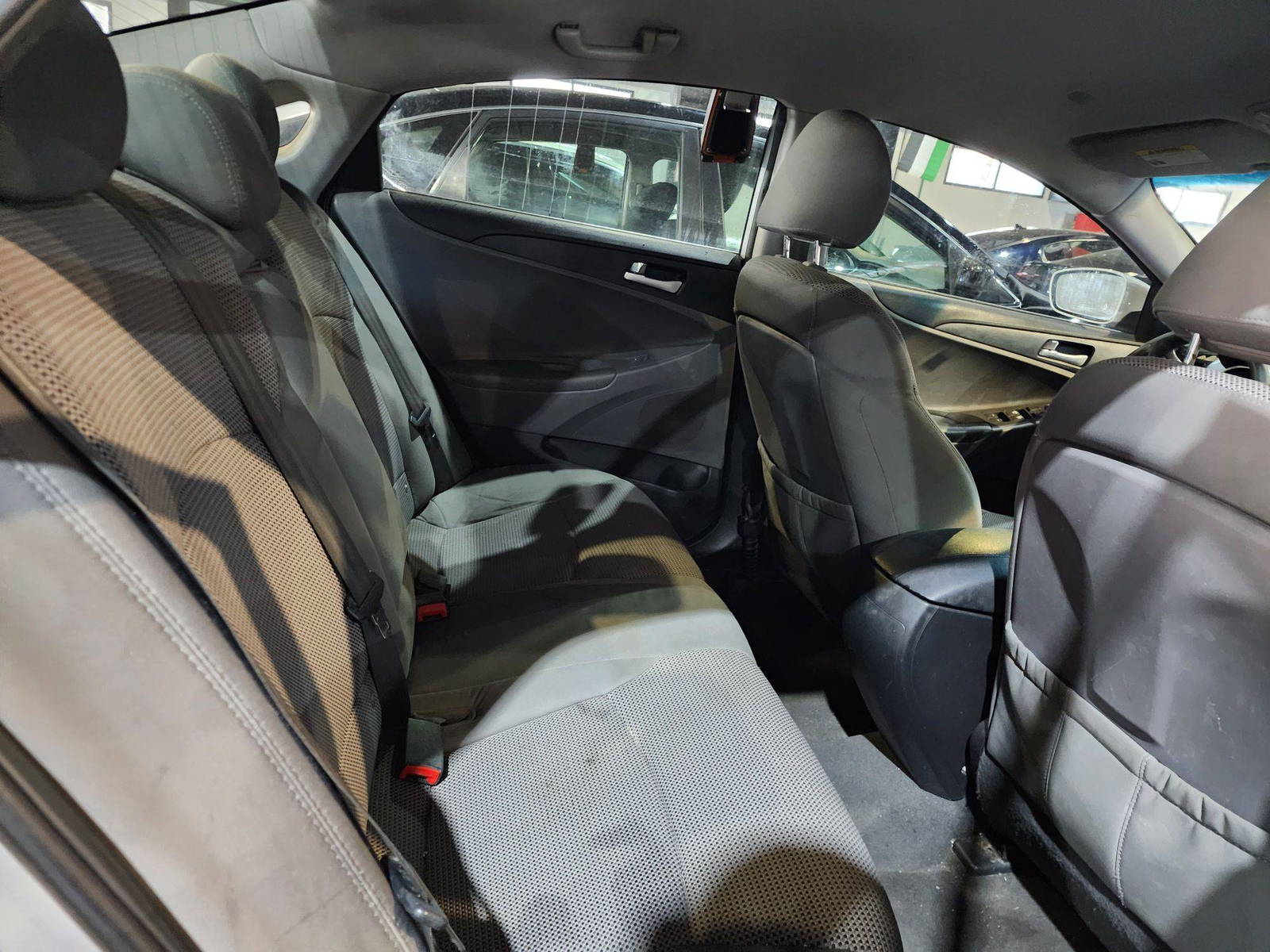 2012 HYUNDAI SONATA — 218624 Miles — Lot H374087 — Main - Marhaba Auctions Used Cars - Image 7