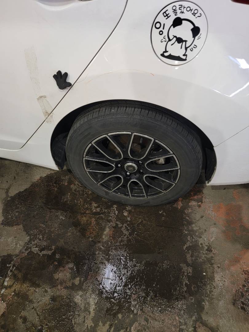 2013 HYUNDAI AVANTE — 132167 KM — Lot DBDU759301 — Ind. 12 - Marhaba Auctions Used Cars - Image 9