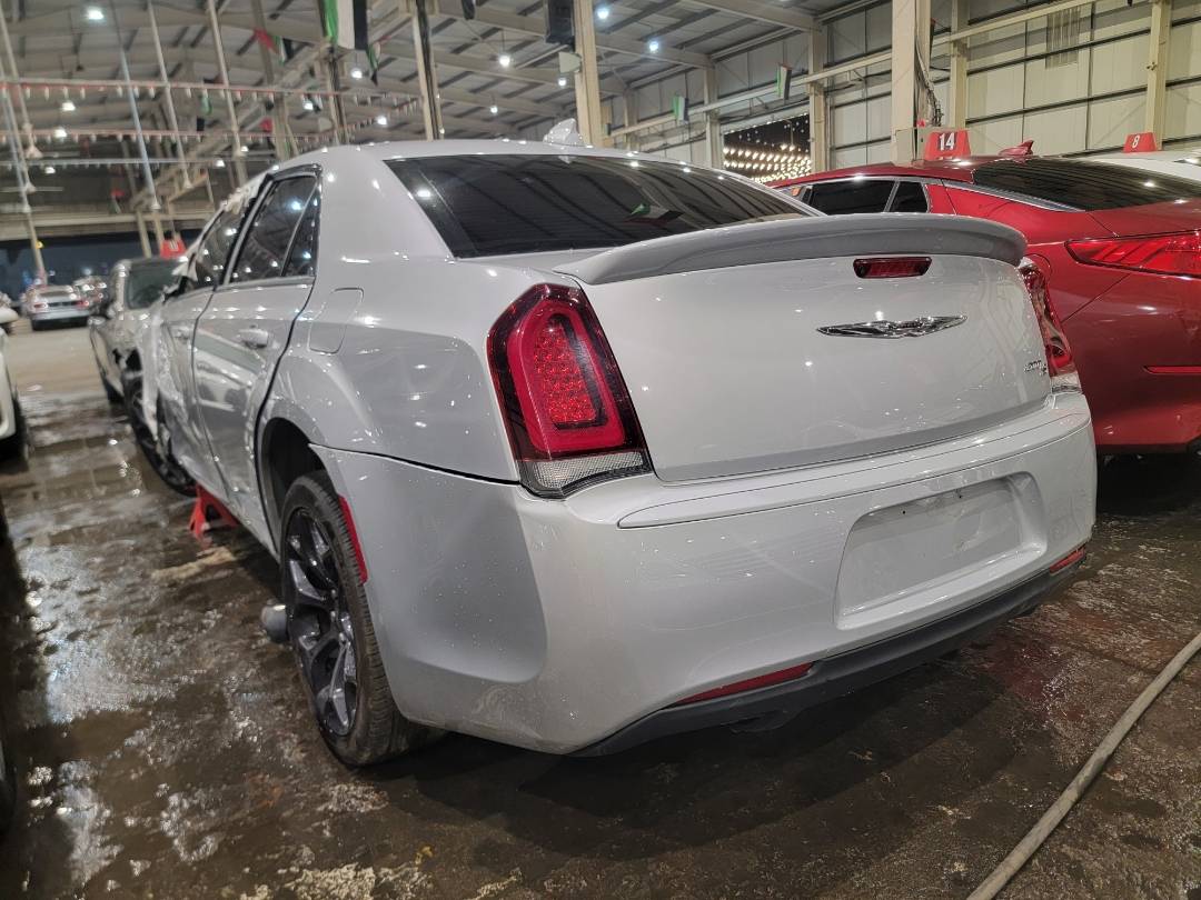 2020 CHRYSLER 300 — 67310 Miles — Lot H180667 - Marhaba Auctions Used Cars - Image 11