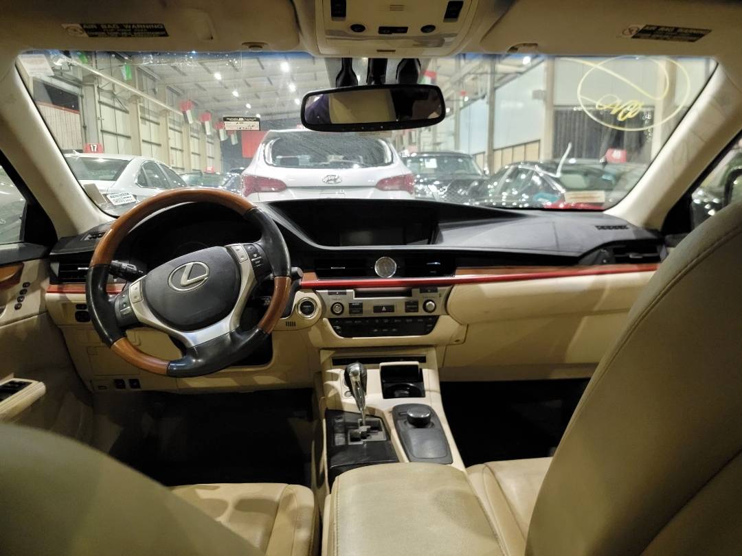 2013 LEXUS ES 300H — 187017 Miles — Lot 2023706 — Main - Marhaba Auctions Used Cars - Image 7