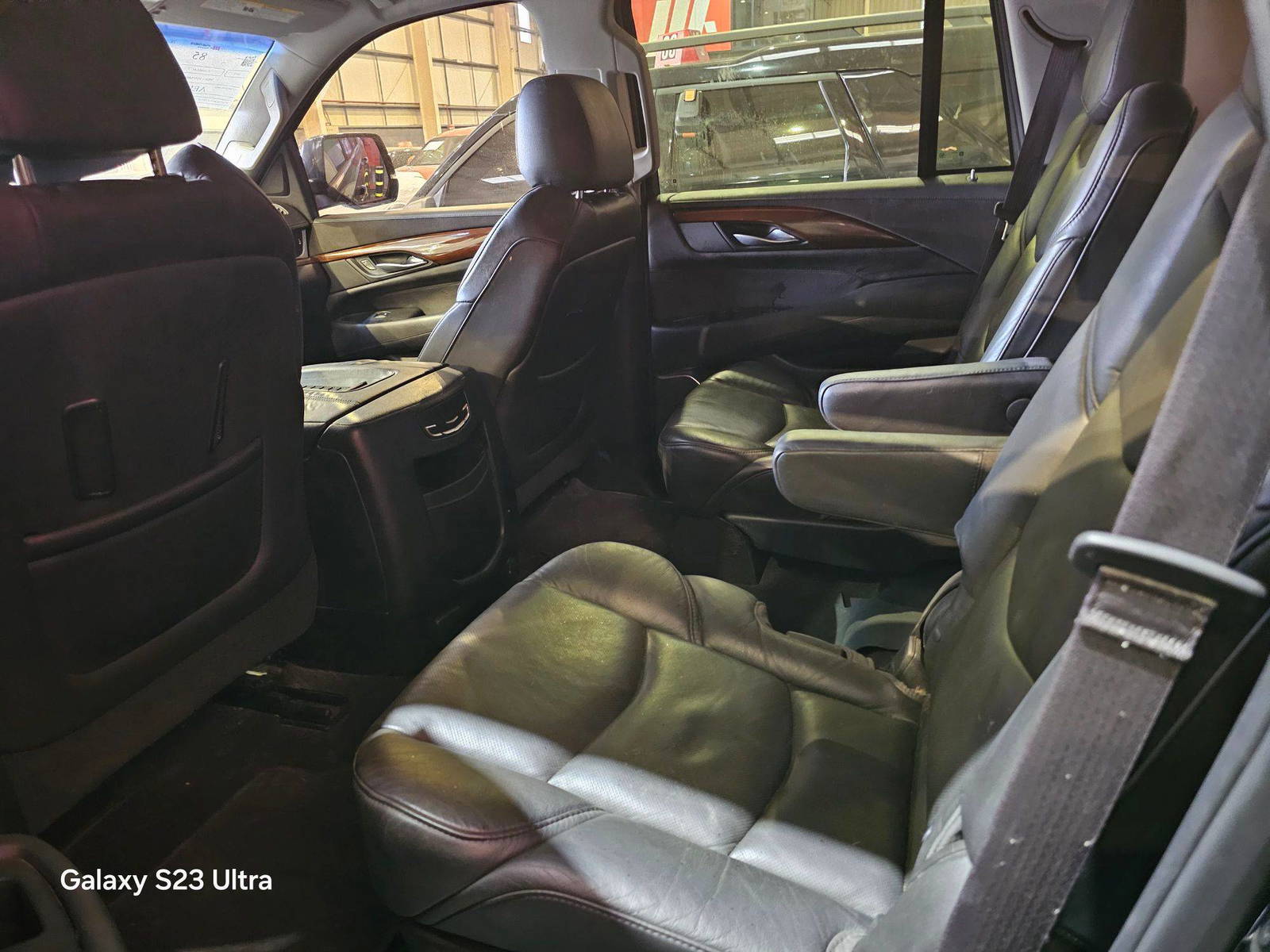 2017 CADILLAC ESCALADE — 149695 Miles — Lot HR305721 — Main - Marhaba Auctions Used Cars - Image 10
