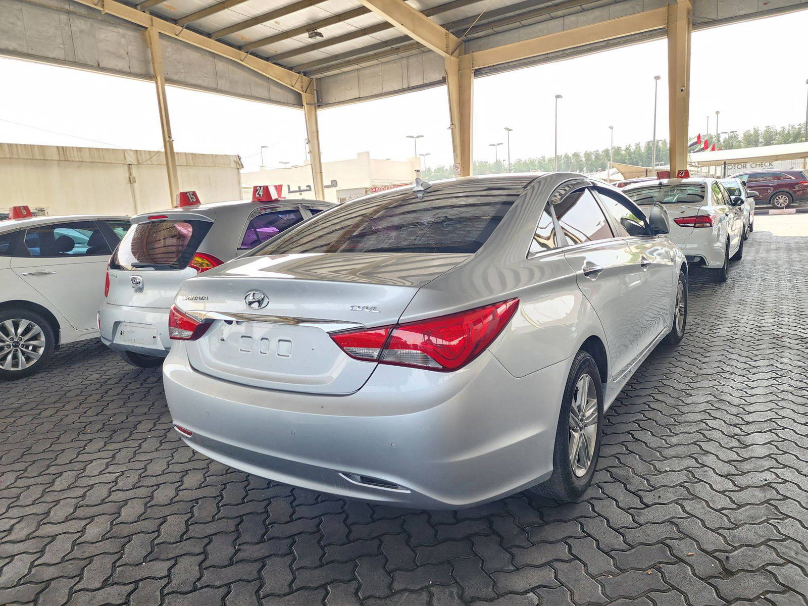 2013 HYUNDAI SONATA — 197193 KM — Lot 503157 — Souq - Marhaba Auctions Used Cars - Image 3