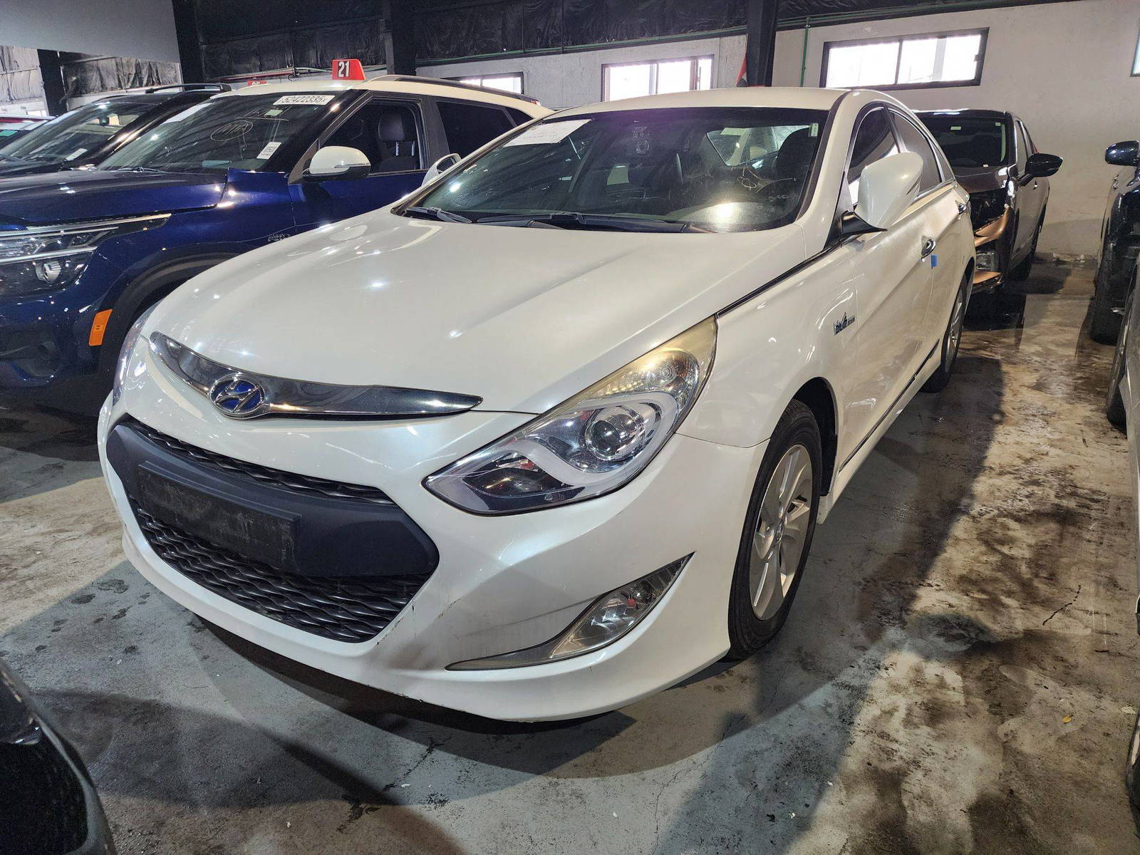 2014 HYUNDAI SONATA — 178277 KM — Lot 097041 — Al Quoz - Marhaba Auctions Used Cars - Image 6