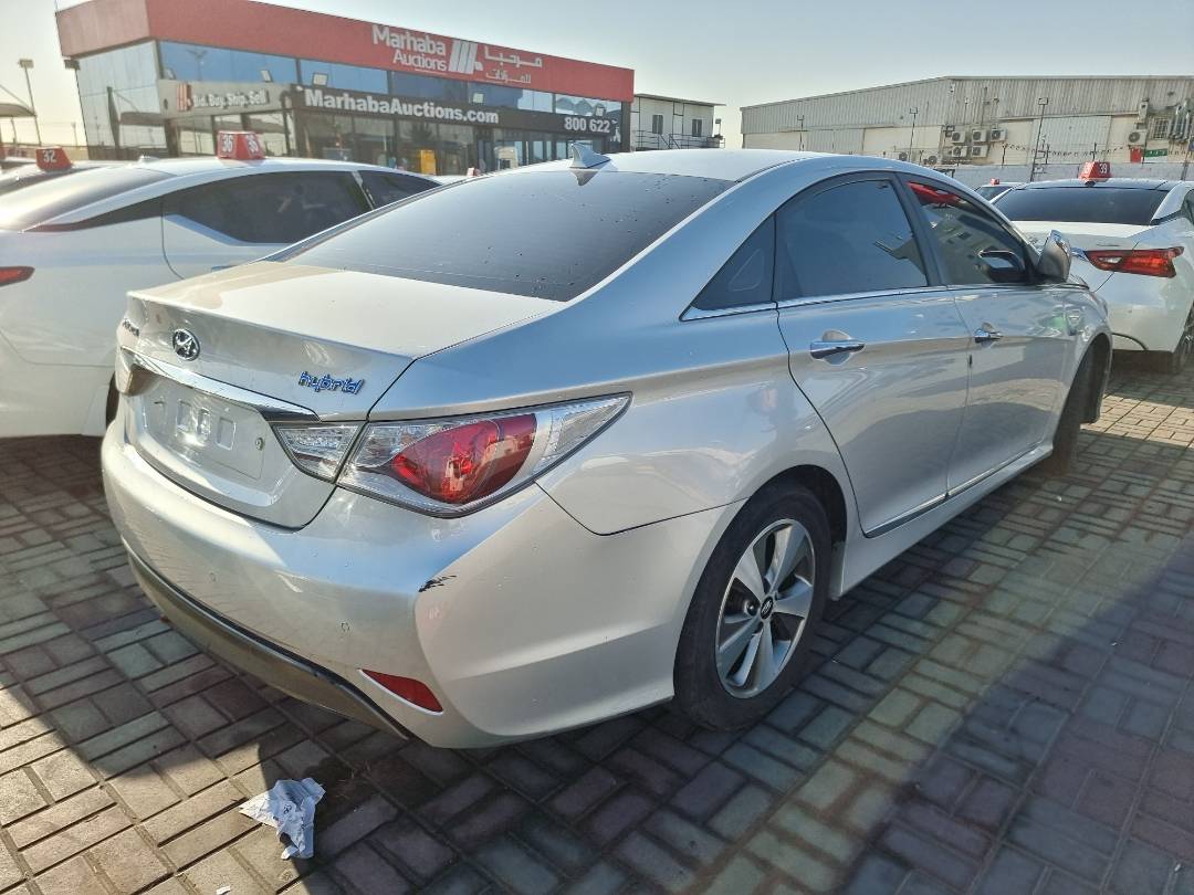 2012 HYUNDAI SONATA — 297571 KM — Lot 125487 — Ind. 12 - Marhaba Auctions Used Cars - Image 4