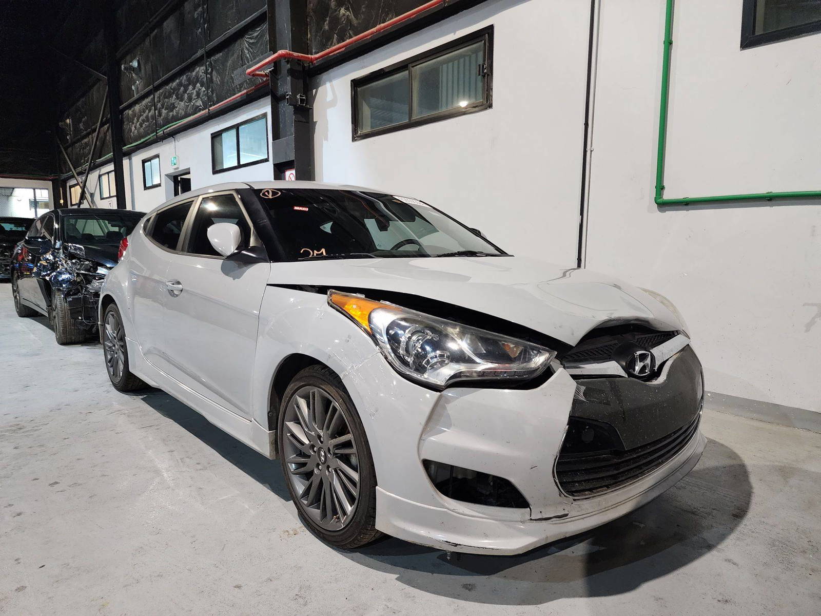 2013 HYUNDAI VELOSTER — 157173 Miles — Lot 136466 — Al Quoz - Marhaba Auctions Used Cars - Image 4