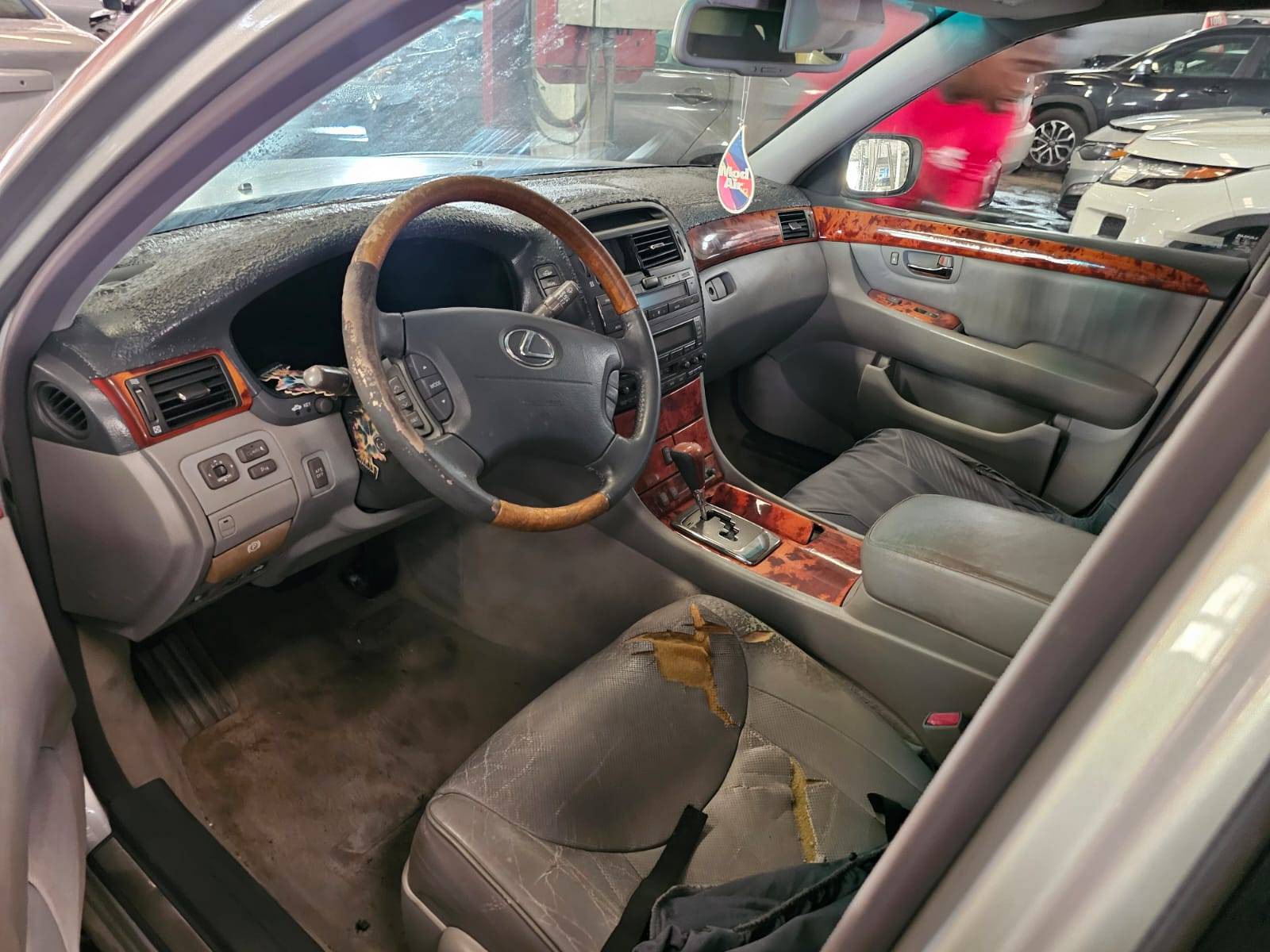 2004 LEXUS LS 430 — 187193 Miles — Lot 012932 — Main - Marhaba Auctions Used Cars - Image 7