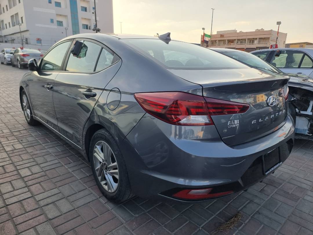 2019 HYUNDAI ELANTRA — 35212 KM — Lot 739772 — Ind. 12 - Marhaba Auctions Used Cars - Image 4