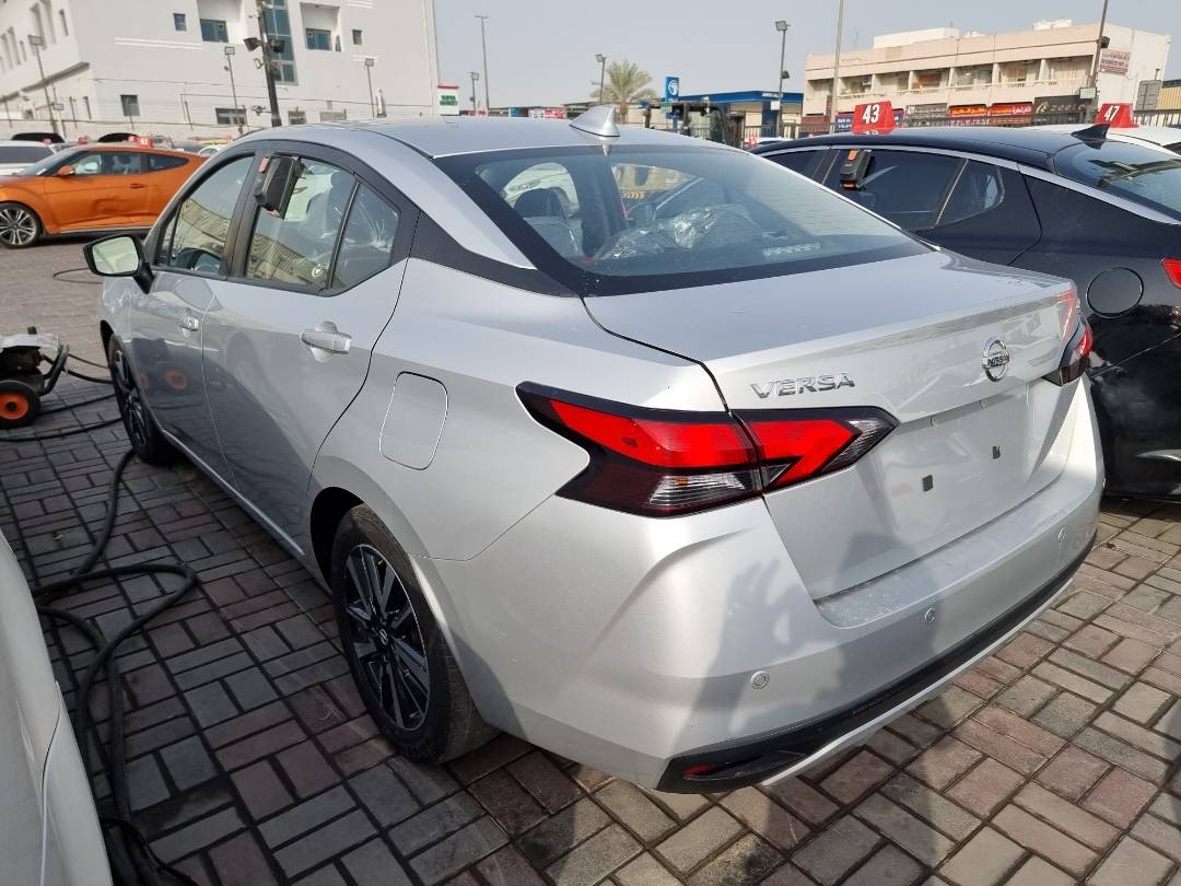 2021 NISSAN VERSA — 203496 KM — Lot 828668 — Ind. 12 - Marhaba Auctions Used Cars - Image 4