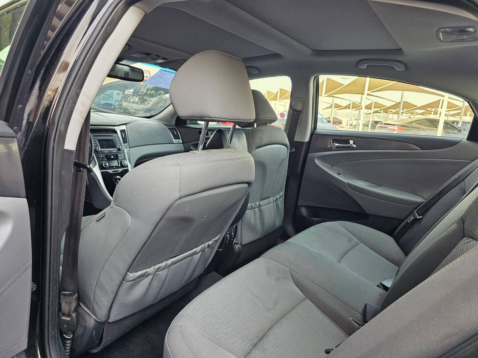 2014 HYUNDAI SONATA — 191640 KM — Lot 47EA111079 — Souq - Marhaba Auctions Used Cars - Image 6