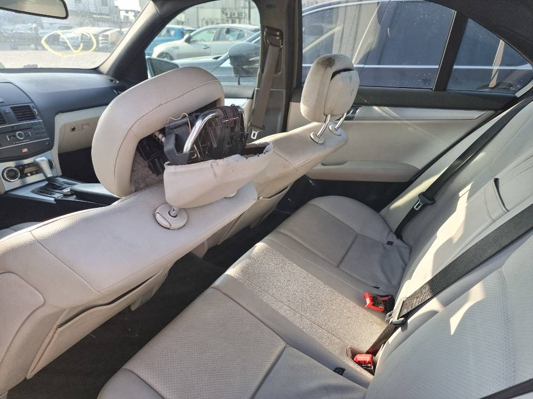 MERCEDES BENZ C300 2011 - Marhaba Auction Used Cars - Image 6